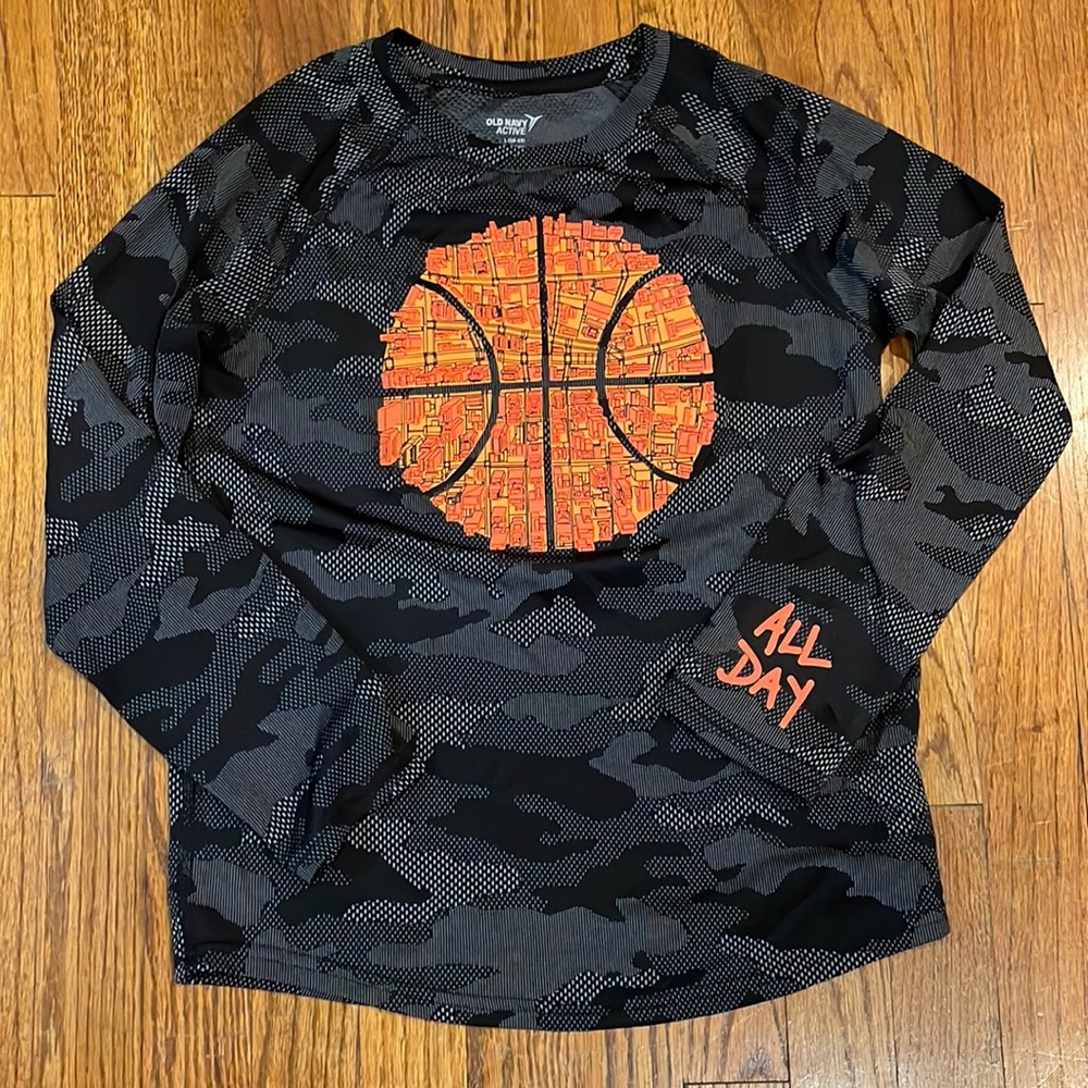 Boys Old Navy Active long sleeve shirt
